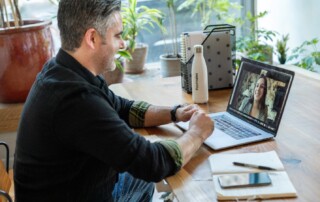 Design a Motivating Sales Incentives Program in 3 Steps
