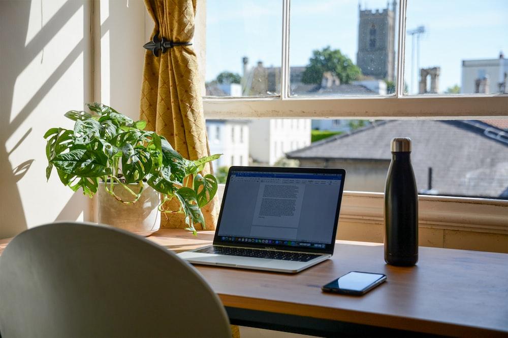 Flexible Work Arrangements and Employee Happiness – What’s the Connection?