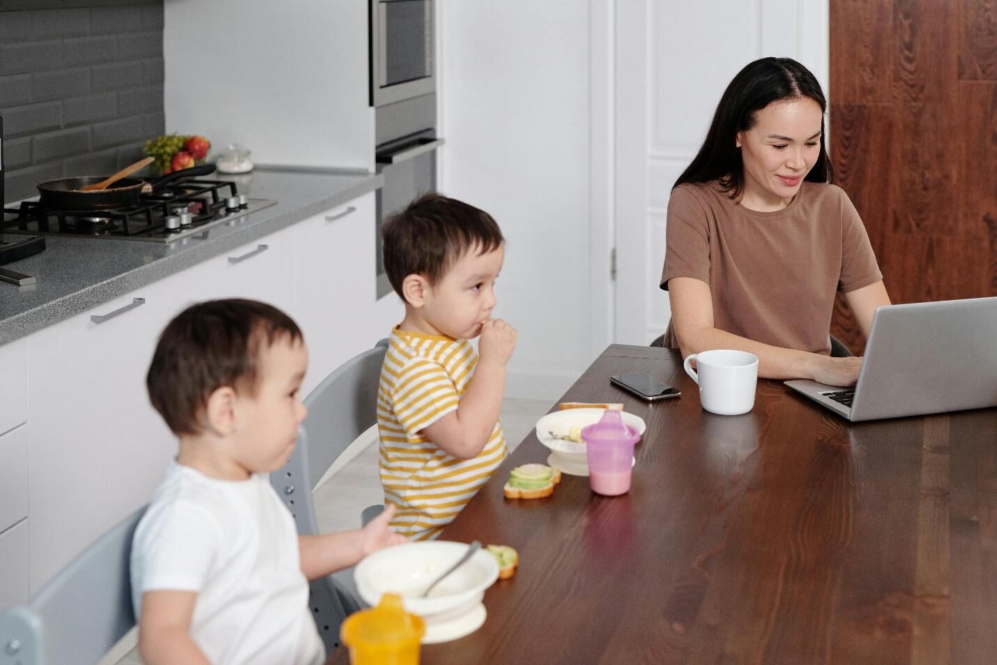 8 Ways Investing In Childcare Benefits Can Transform Workplace Dynamics