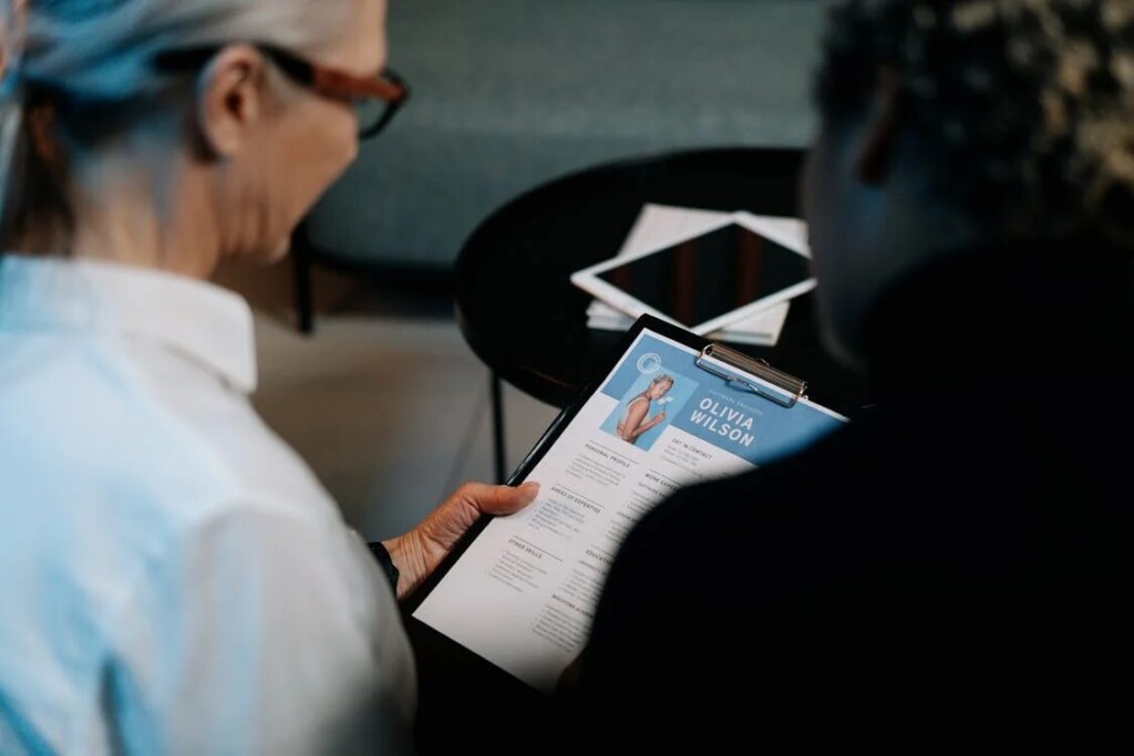 Manual HR operations illustrating the need to shift to HR technology