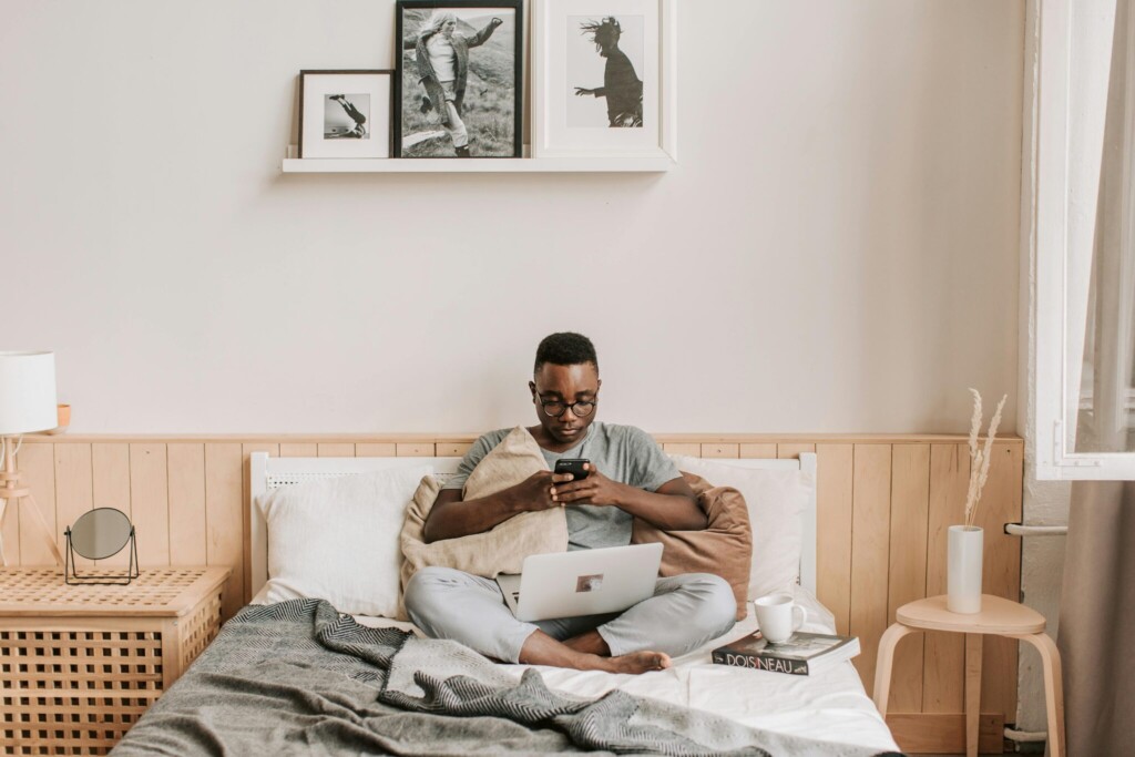 Employee working remotely based on hybrid work policies