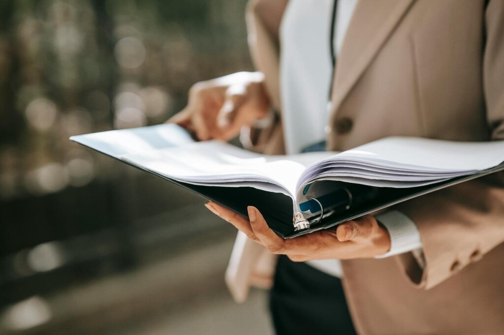 Transparent pay practices for employee retention