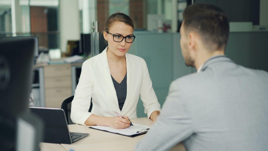 How Small and Mid-Sized Businesses Can Compete for Talent Through Better Benefits and Fractional HR Support